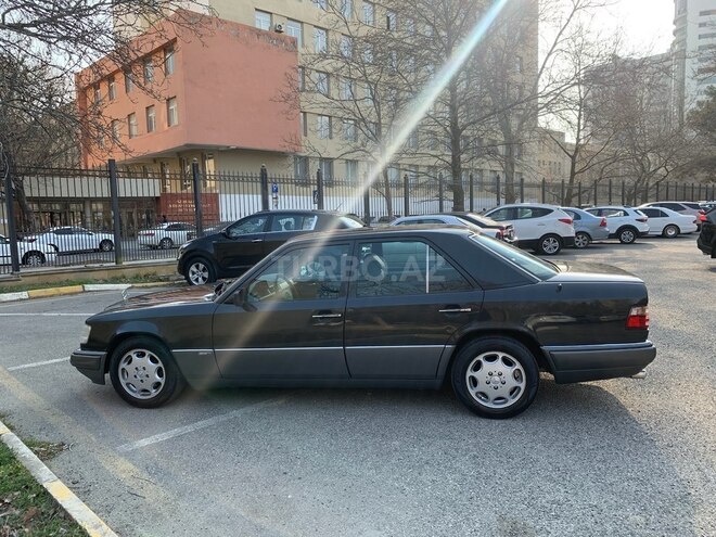 Mercedes E 200 1994, 386,000 km - 2.0 l - Bakı