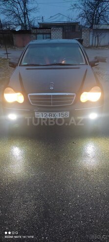 Mercedes C 240 2002, 406,862 km - 2.6 l - Quba