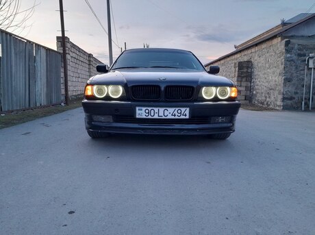 BMW 740 2000