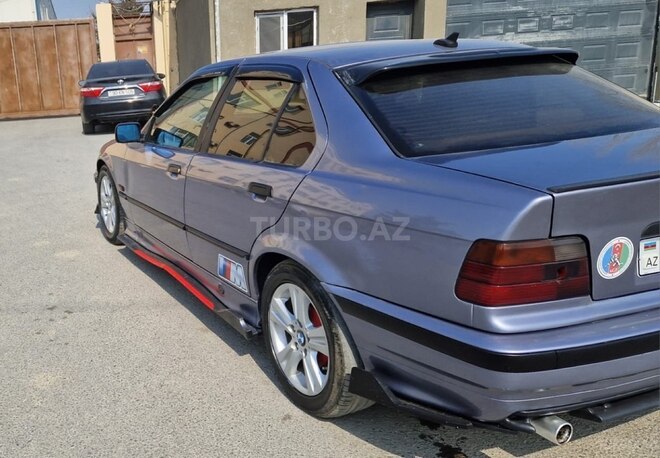 BMW 318 1994, 265,558 km - 1.8 l - Bakı