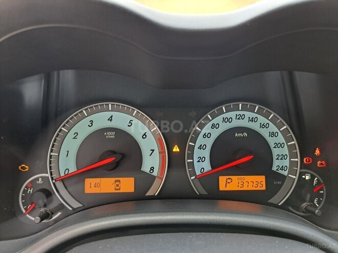 Toyota Corolla 2011, 136,000 km - 1.8 l - Bakı