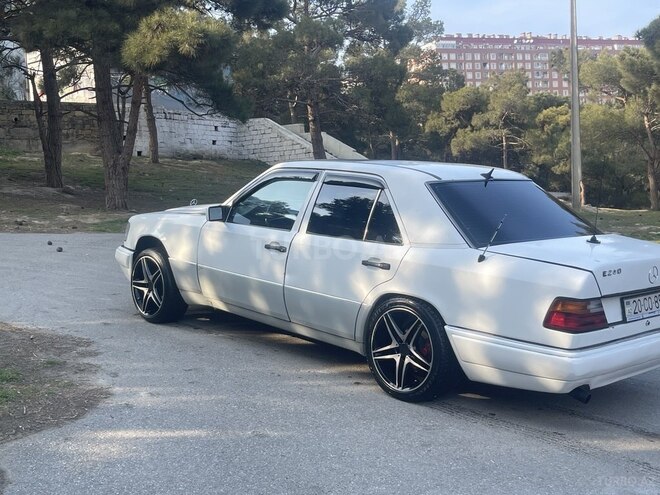 Mercedes E 200 1991, 321,455 km - 2.0 l - Bakı
