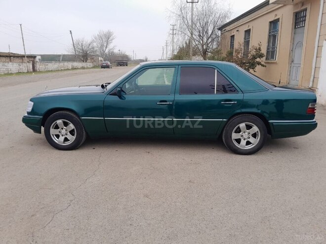 Mercedes E 220 1994, 357,142 km - 2.2 l - Beyləqan