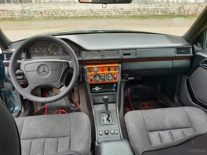 Mercedes E 220 1994, 357,142 km - 2.2 l - Beyləqan