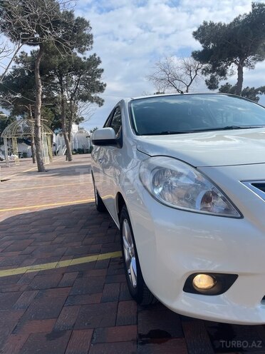 Nissan Sunny 2013, 172,999 km - 1.5 l - Bakı