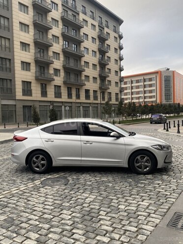 Hyundai Elantra 2015, 148,800 km - 1.6 l - Bakı