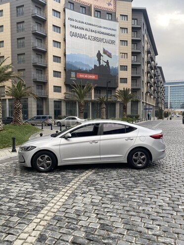 Hyundai Elantra 2015, 148,800 km - 1.6 l - Bakı
