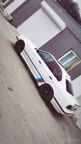 BMW 520 1990, 100,000 km - 2.0 l - Bakı