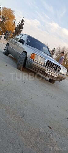 Mercedes 190 1990, 524,600 km - 2.0 l - Saatlı