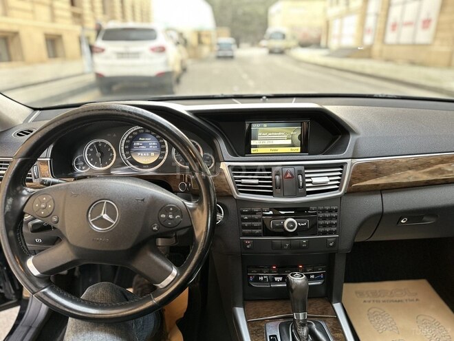 Mercedes E 220 2011, 243,000 km - 2.2 l - Bakı