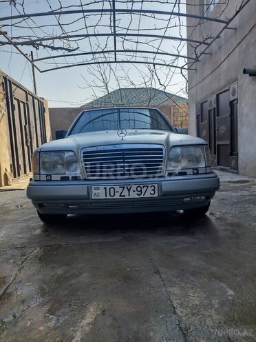 Mercedes E 220 1995, 440,961 km - 2.2 l - Bakı