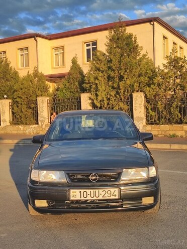 Opel Vectra 1994, 550,000 km - 1.7 l - Zaqatala