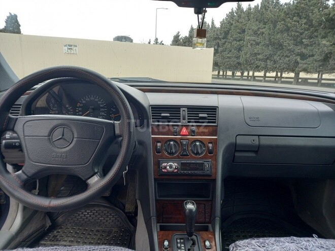 Mercedes C 180 1997, 198,672 km - 1.8 l - Bakı