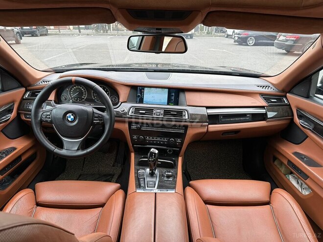 BMW 750 2011, 242,000 km - 4.4 l - Bakı