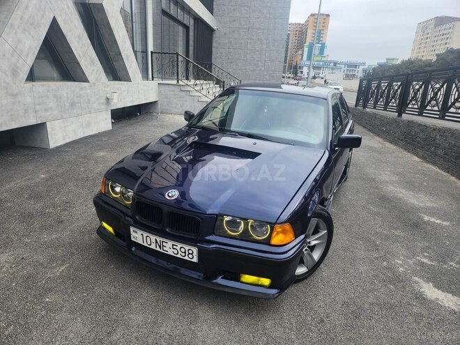BMW 318 1993, 258,500 km - 1.8 l - Bakı