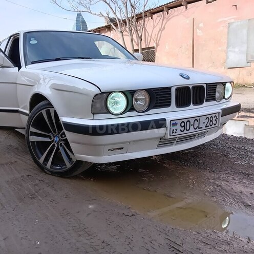 BMW 520 1991, 330,000 km - 2.0 l - Bakı
