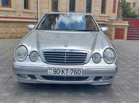 Mercedes E 220 2000