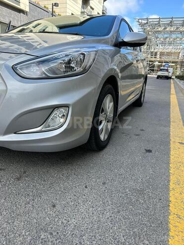 Hyundai Accent 2015, 130,000 km - 1.4 l - Bakı