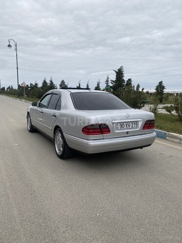 Mercedes E 240 1998, 255,876 km - 2.4 l - Bakı