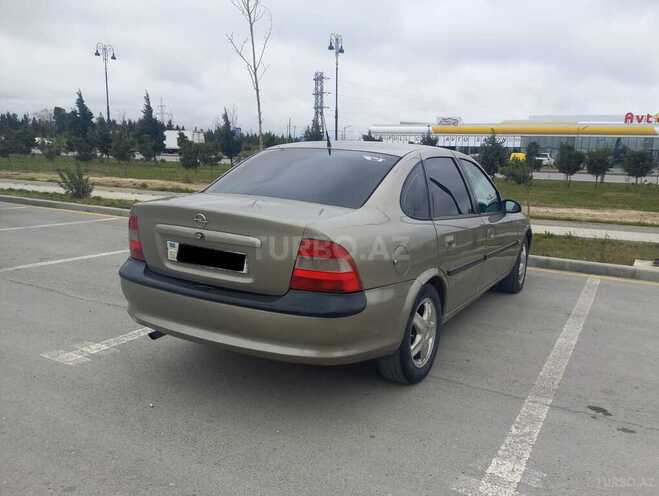 Opel Vectra 1995, 300,000 km - 2.0 l - Sumqayıt