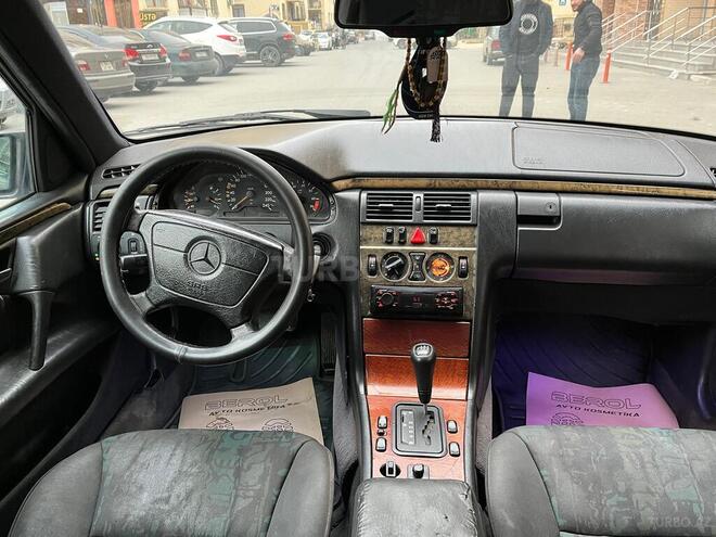 Mercedes E 230 1997, 324,000 km - 2.3 l - Xırdalan
