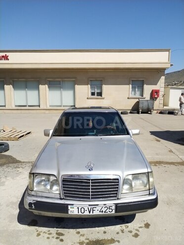 Mercedes E 250 1994, 314,929 km - 2.5 l - Bakı