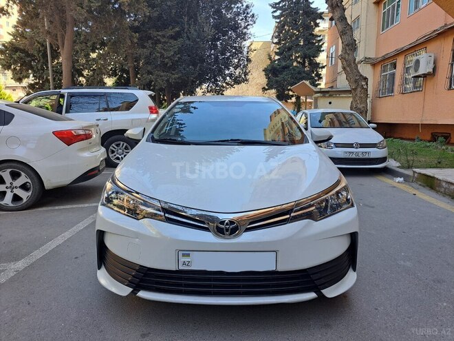 Toyota Corolla 2018, 112,000 km - 1.6 l - Bakı