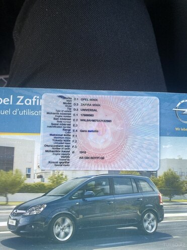 Opel Zafira 2010, 260,000 km - 1.9 l - Bakı