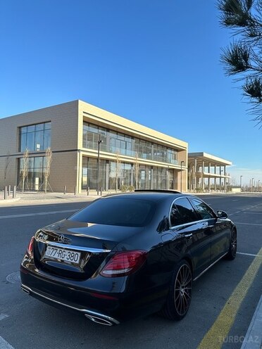Mercedes E 220 2016, 215,000 km - 2.2 l - Bakı