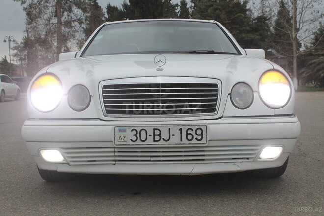 Mercedes E 220 1999, 502,925 km - 2.2 l - İmişli