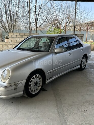 Mercedes E 270 2001, 363,000 km - 2.7 l - Göyçay