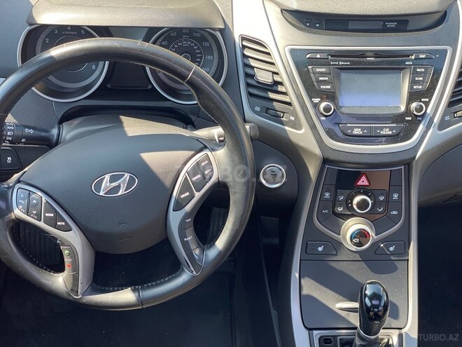 Hyundai Elantra 2015, 235,001 km - 1.8 l - Bakı
