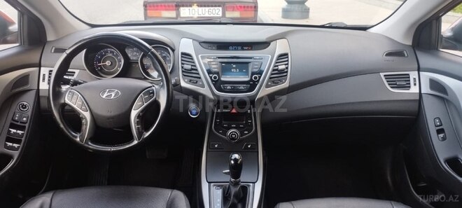 Hyundai Elantra 2015, 211,793 km - 1.8 l - Bakı