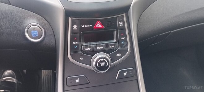 Hyundai Elantra 2015, 211,793 km - 1.8 l - Bakı