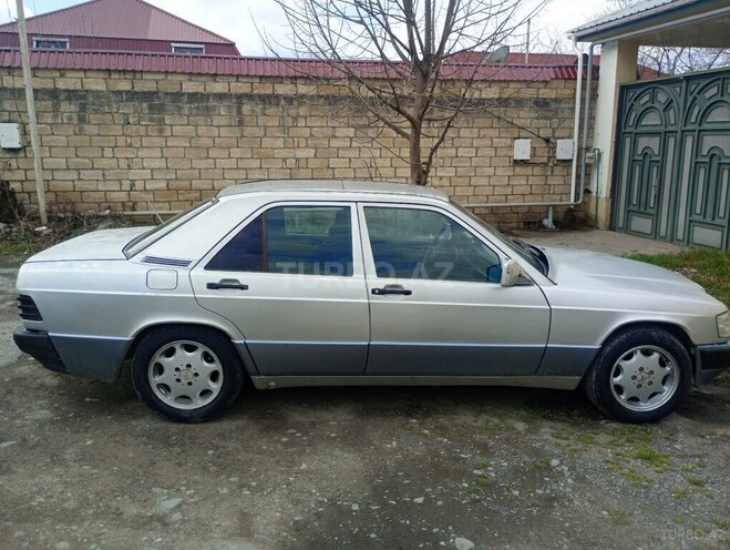 Mercedes 190 1989, 500,000 km - 2.0 l - Qəbələ