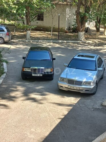 Mercedes 190 1990, 222,000 km - 2.0 l - Şirvan