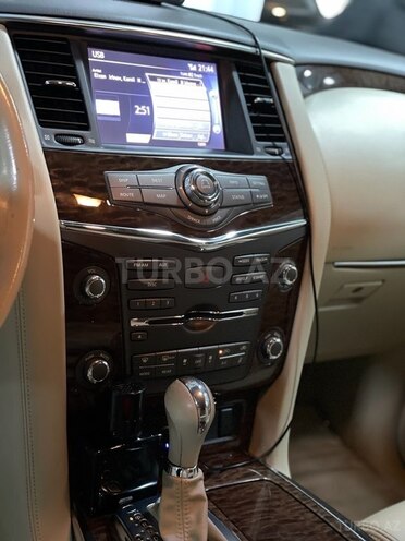 Nissan Patrol 2013, 211,000 km - 5.6 l - Bakı