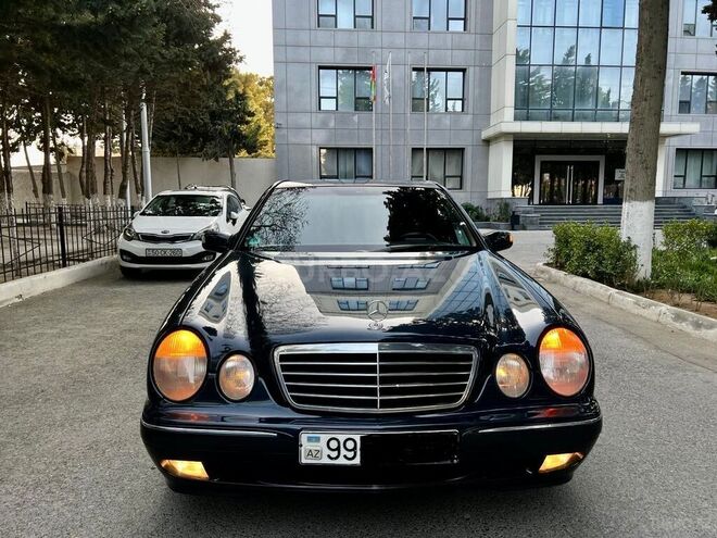 Mercedes E 220 2000, 368,765 km - 2.2 l - Bakı