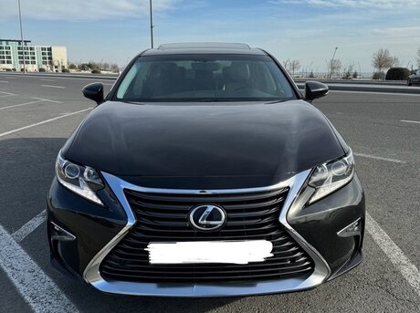 Lexus  2017