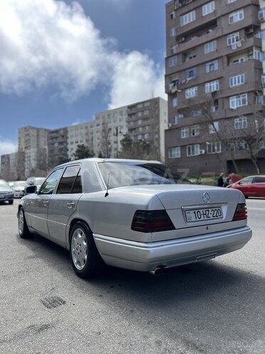 Mercedes E 220 1993, 357,000 km - 2.2 l - Bakı