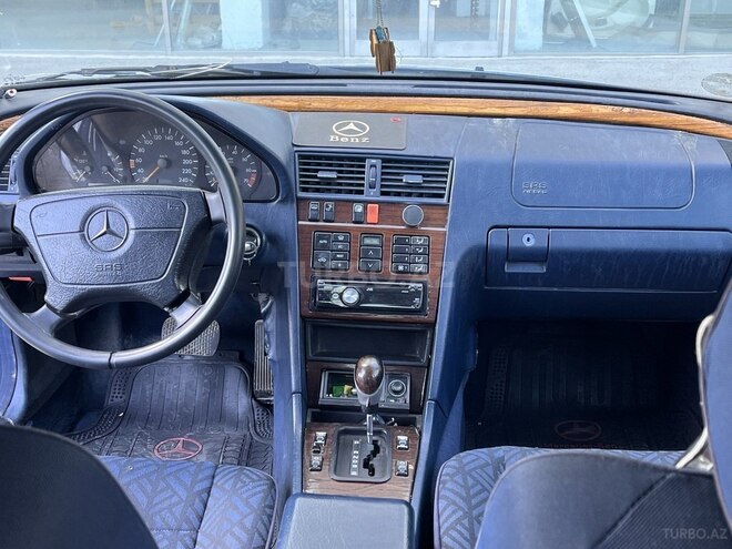 Mercedes C 220 1995, 246,800 km - 2.2 l - Bakı