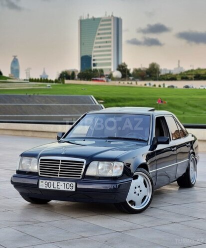 Mercedes E 200 1995, 352,493 km - 2.0 l - Bakı