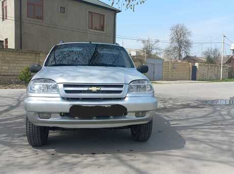 Chevrolet Niva 2004