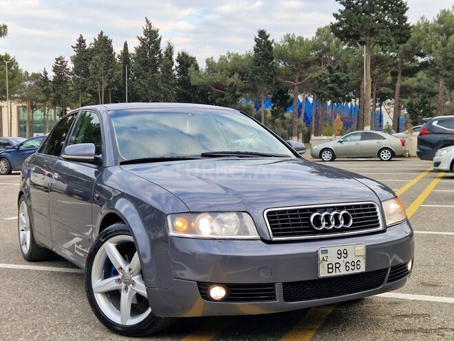 Audi A4 2003, 213,141 km - 1.8 l - Sumqayıt