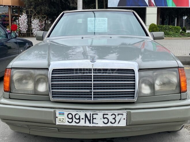 Mercedes E 200 1991, 235,600 km - 2.0 l - Mingəçevir