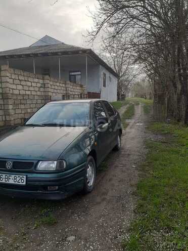 Volkswagen Polo 1995, 420,000 km - 1.6 l - Qəbələ