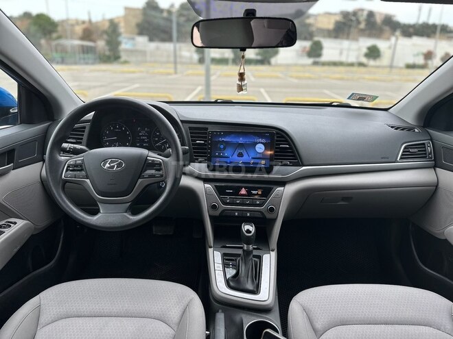 Hyundai Elantra 2018, 18,000 km - 2.0 l - Bakı