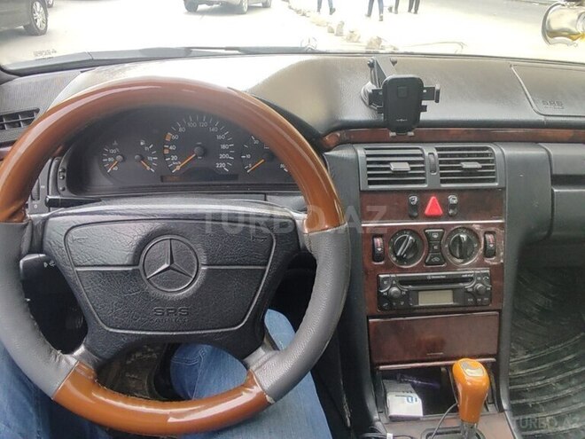Mercedes E 290 1997, 695,000 km - 2.9 l - Bakı