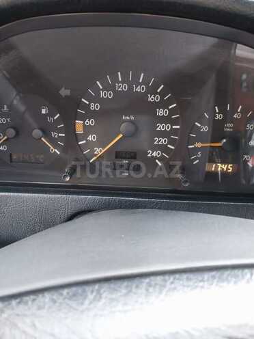 Mercedes C 220 1995, 372,003 km - 2.2 l - Bakı