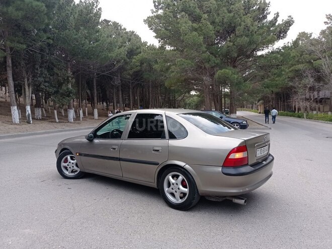 Opel Vectra 1996, 415,620 km - 2.0 l - Sumqayıt